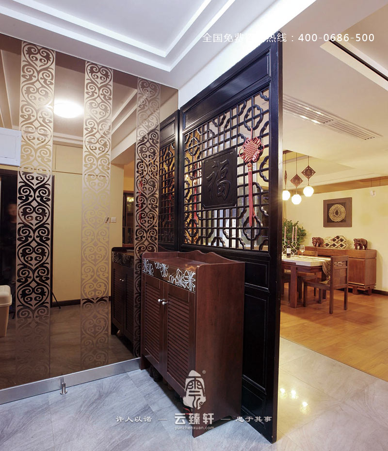 中式花格的屏風(fēng)不僅作為裝飾
