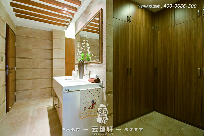 衛生間的墻面和地面一般采用白色、淺綠色等色彩裝修