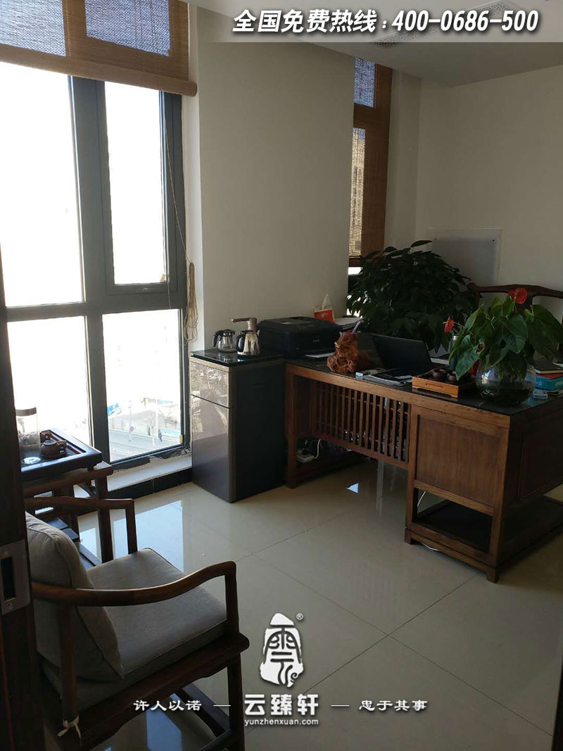 空調(diào)系統(tǒng)中式展廳領(lǐng)導(dǎo)辦公室裝修圖片