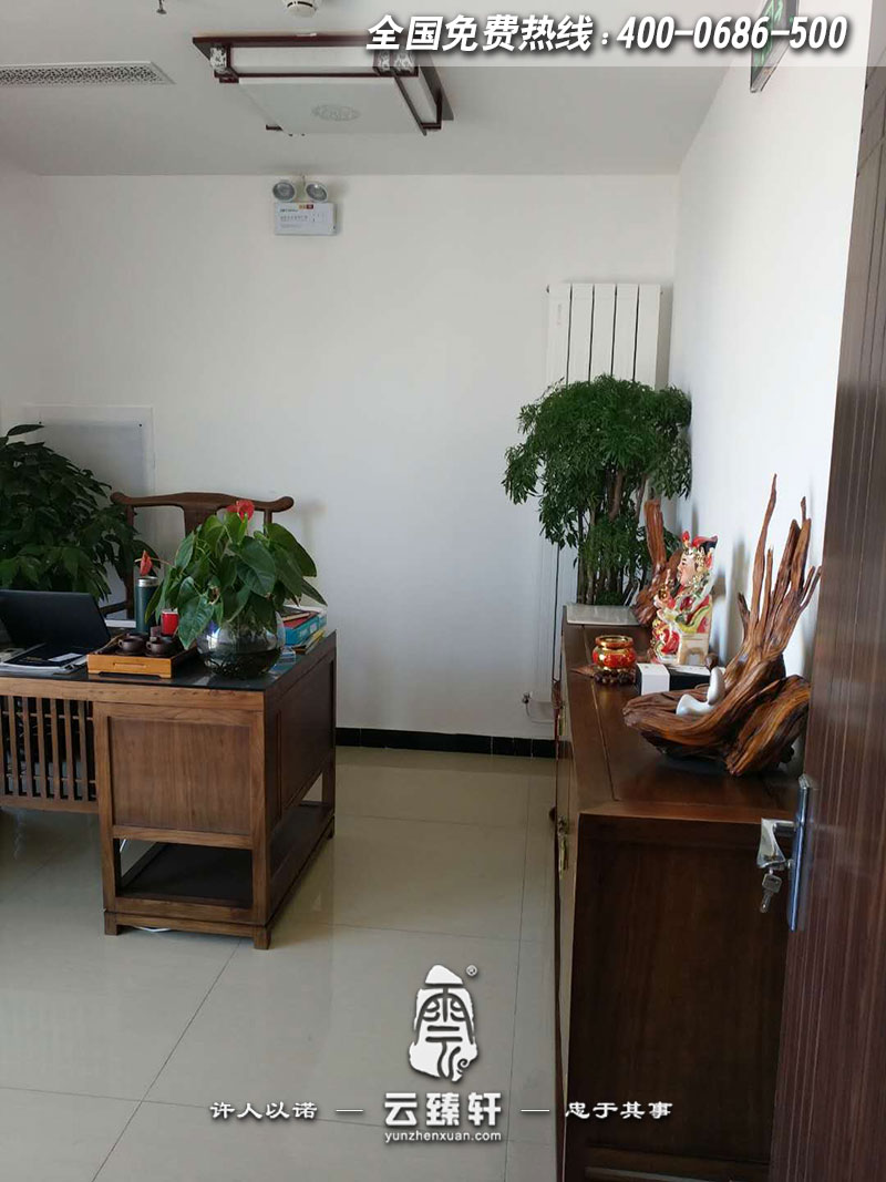 空調(diào)系統(tǒng)中式展廳領(lǐng)導(dǎo)辦公室裝修圖片